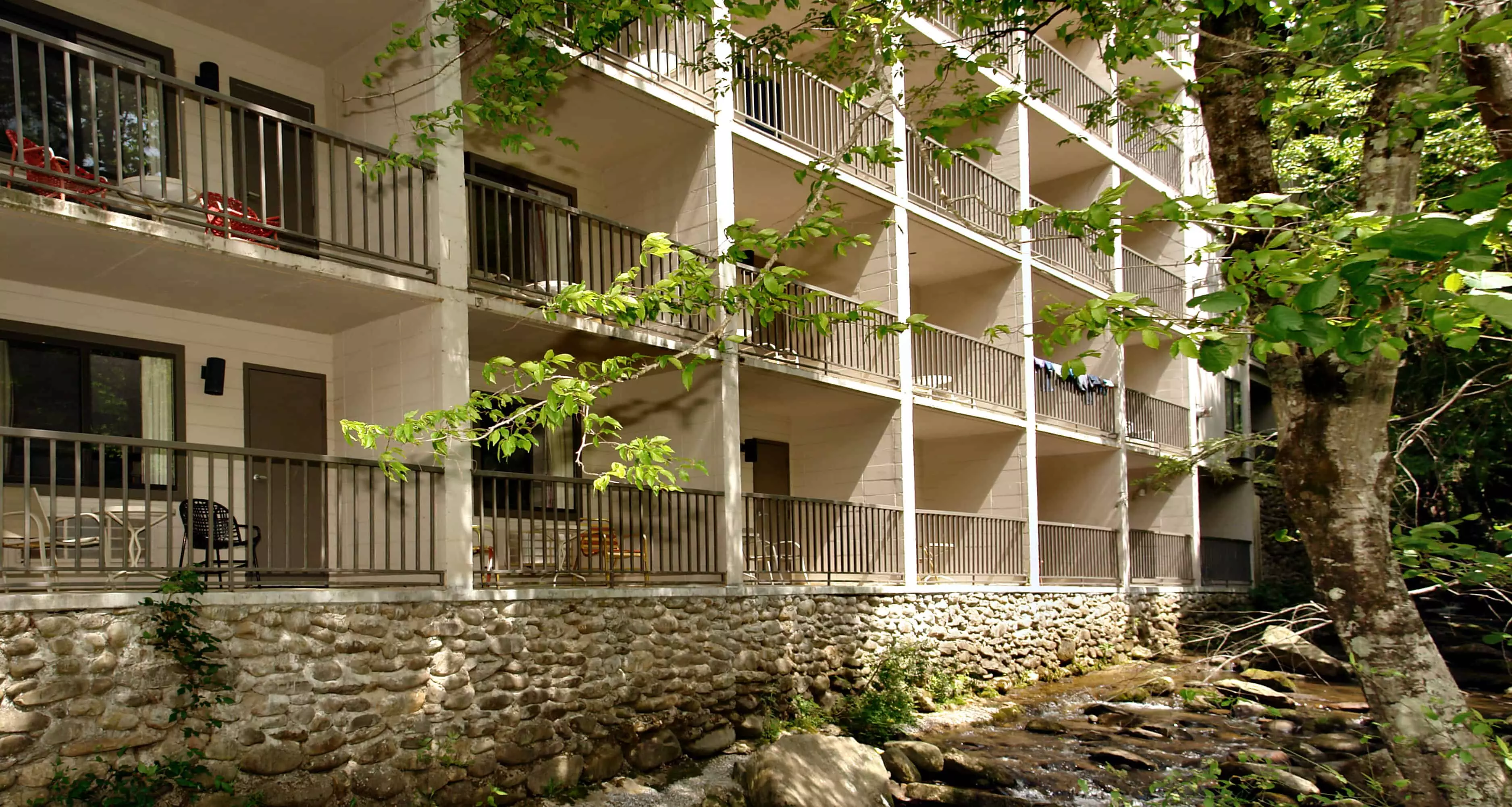 Balcony rooms at Sidney James Mountain Lodge