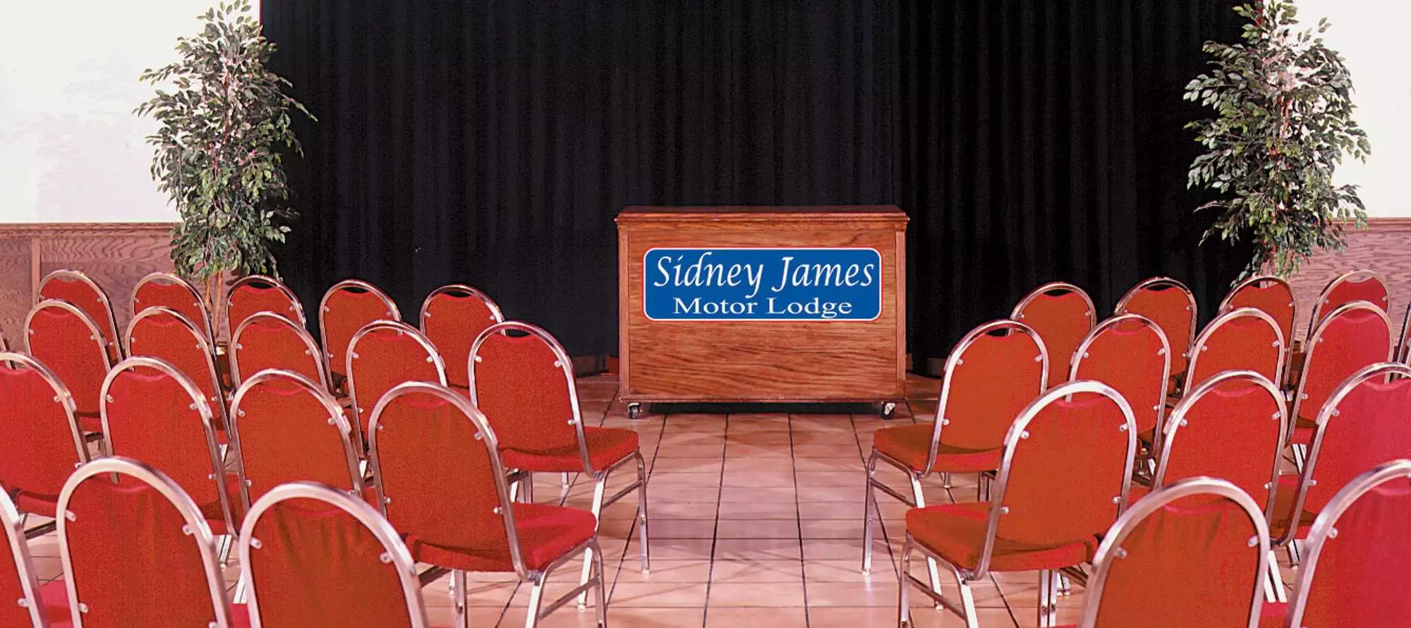 meeting room inside Sidney James Mountain Lodge