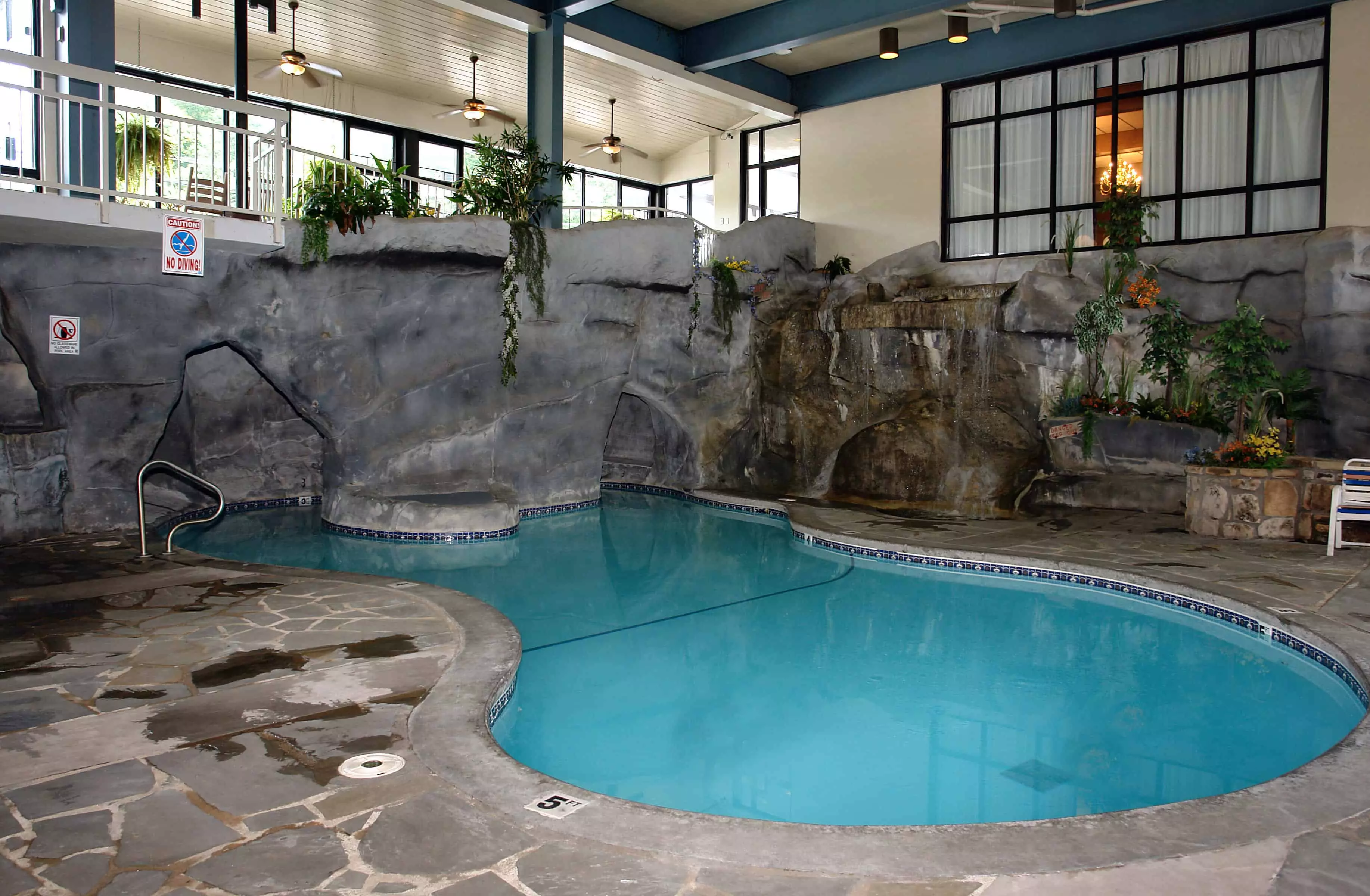 indoor swimming pool at Sidney James Mountain Lodge