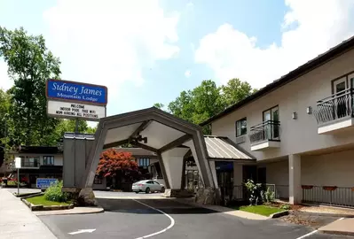 front of sidney james hotel in gatlinburg