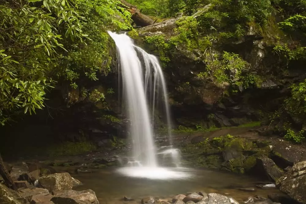 grotto falls in smoky mountains