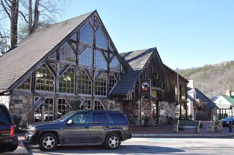 The Smoky Mountain Brewery in downtown Gatlinburg.