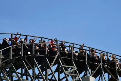 people-riding-the-thunderhead