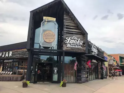 ole smoky moonshine at the island