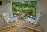 Sidney-James-Lodge-balcony