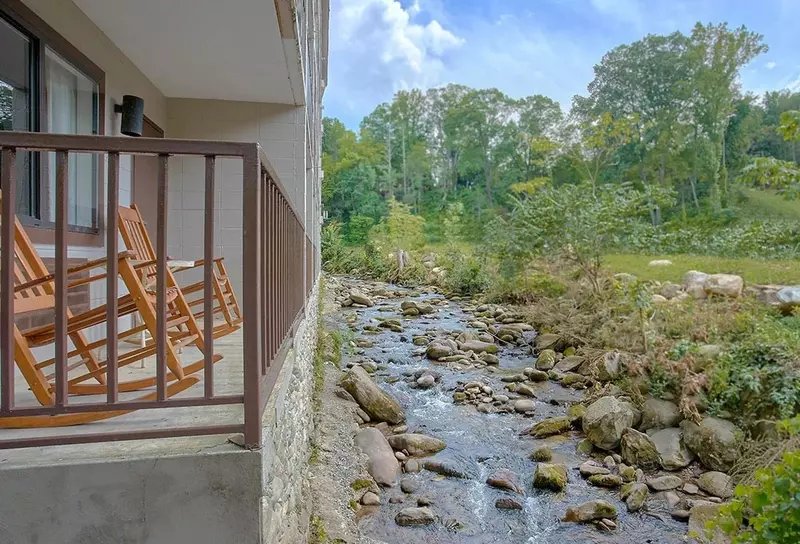 creekside sidney james lodge