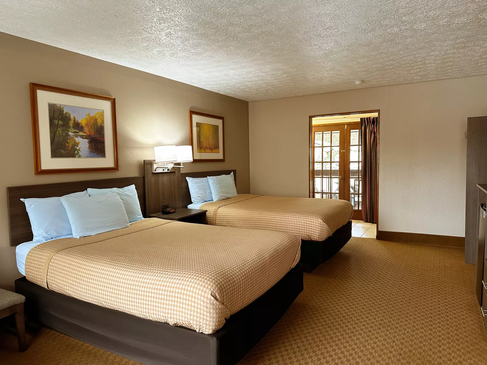 Double Queen Courtside With Balcony Rooms