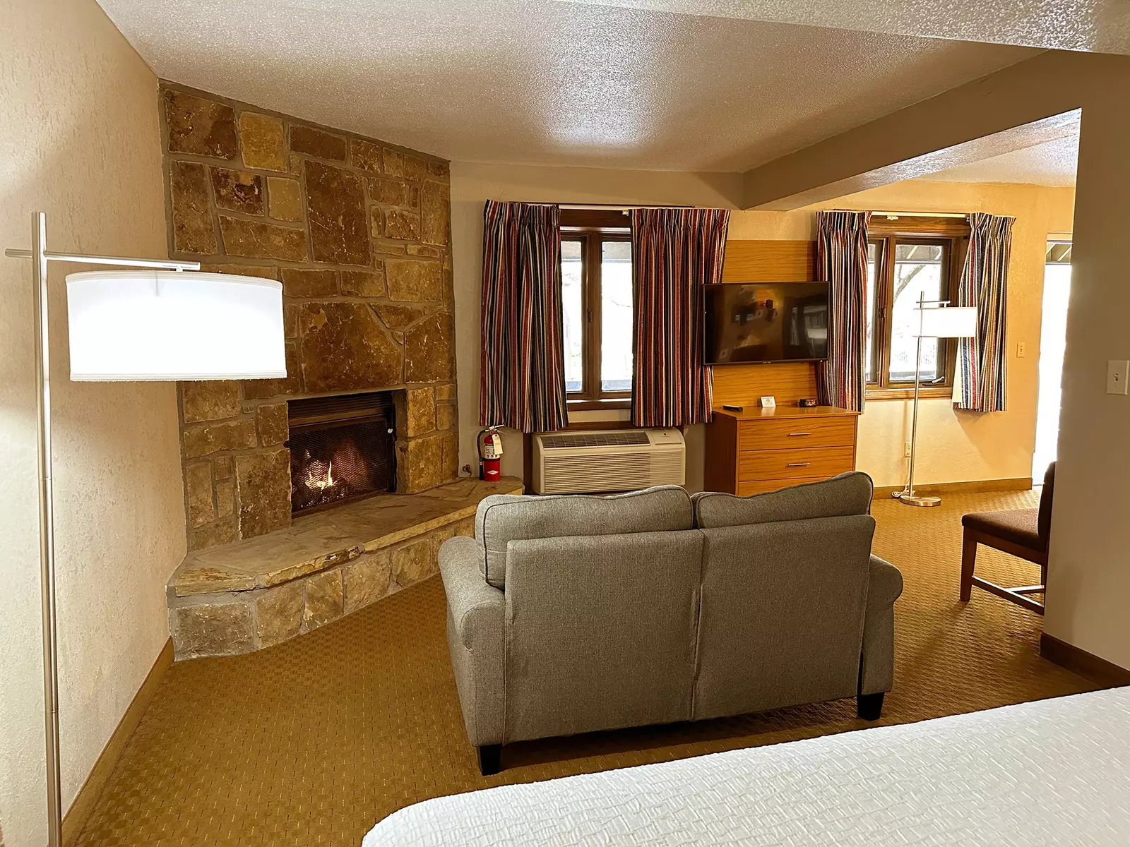 King Bed With Jacuzzi Rooms