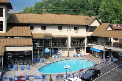 the pools at sidney james are a must on your gatlinburg family vacation