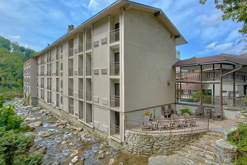 Sidney James is a top hotel in Gatlinburg TN